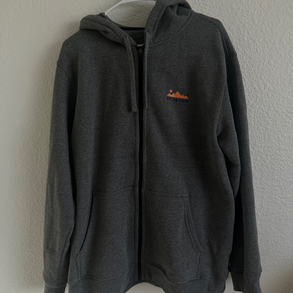 Patagonia Dark Gray Zip-Up Hoodie (XL)